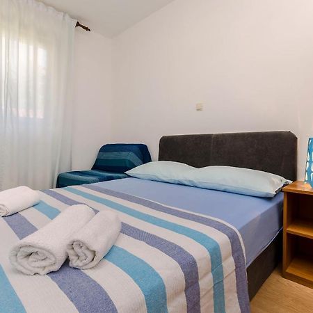 Apartment Milena Срима Екстериор снимка