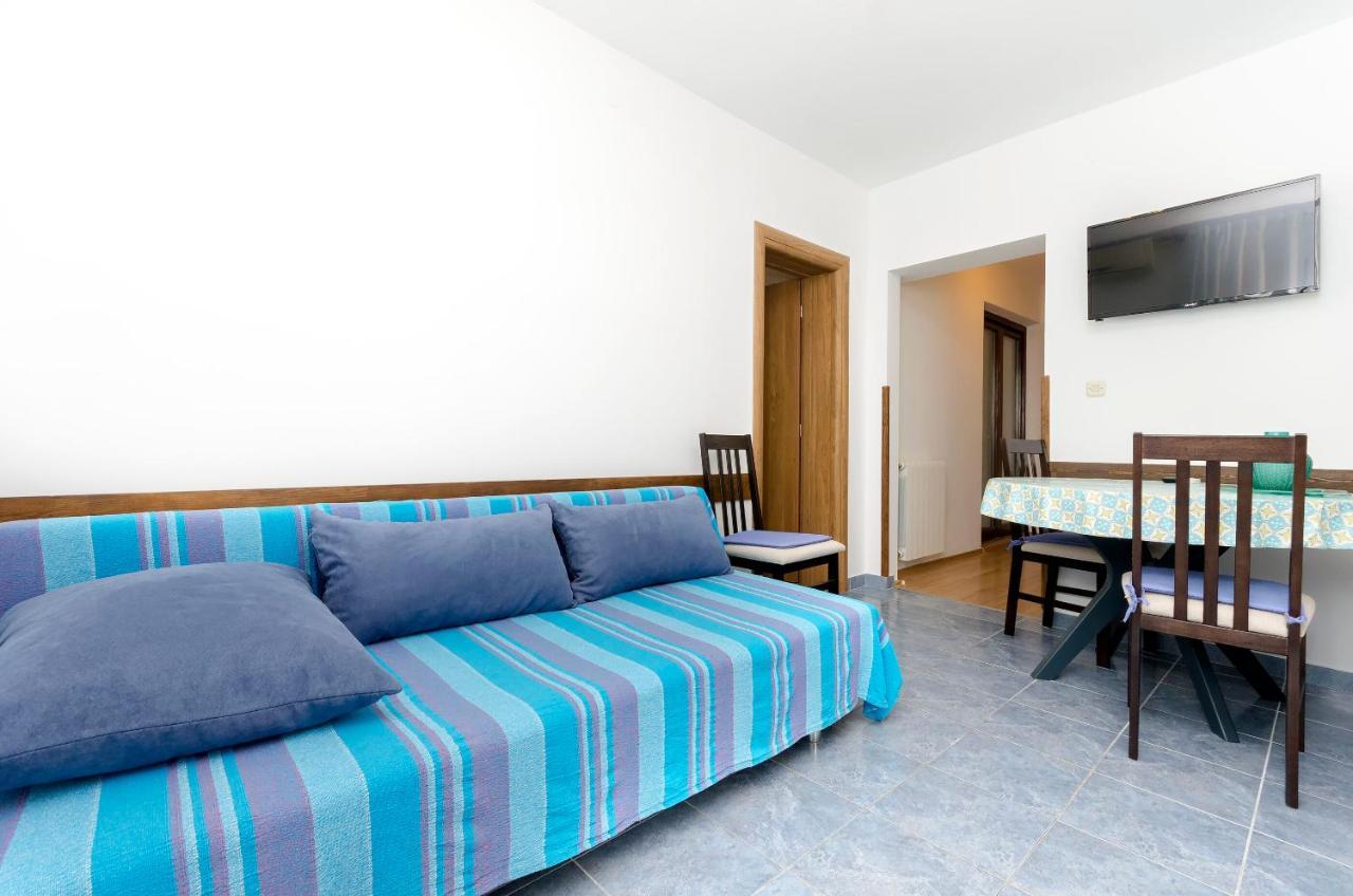 Apartment Milena Срима Екстериор снимка