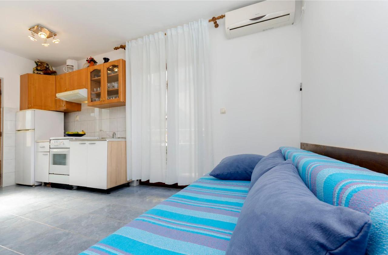 Apartment Milena Срима Екстериор снимка