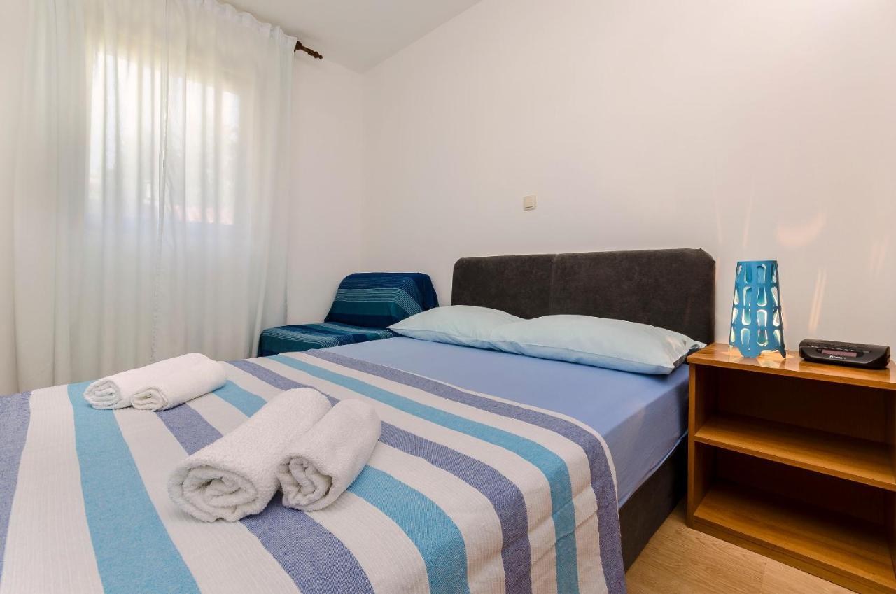 Apartment Milena Срима Екстериор снимка
